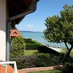 Gabriella - Vizparti Lägenhet *