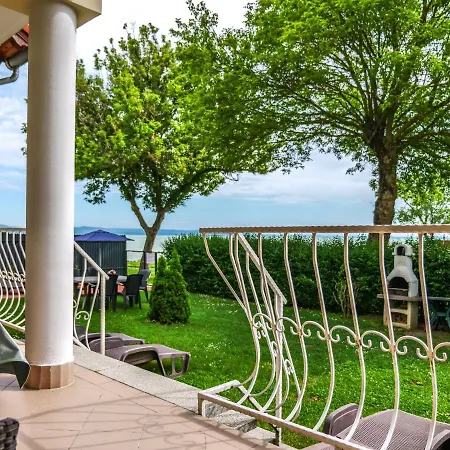 Gabriella - Vizparti *